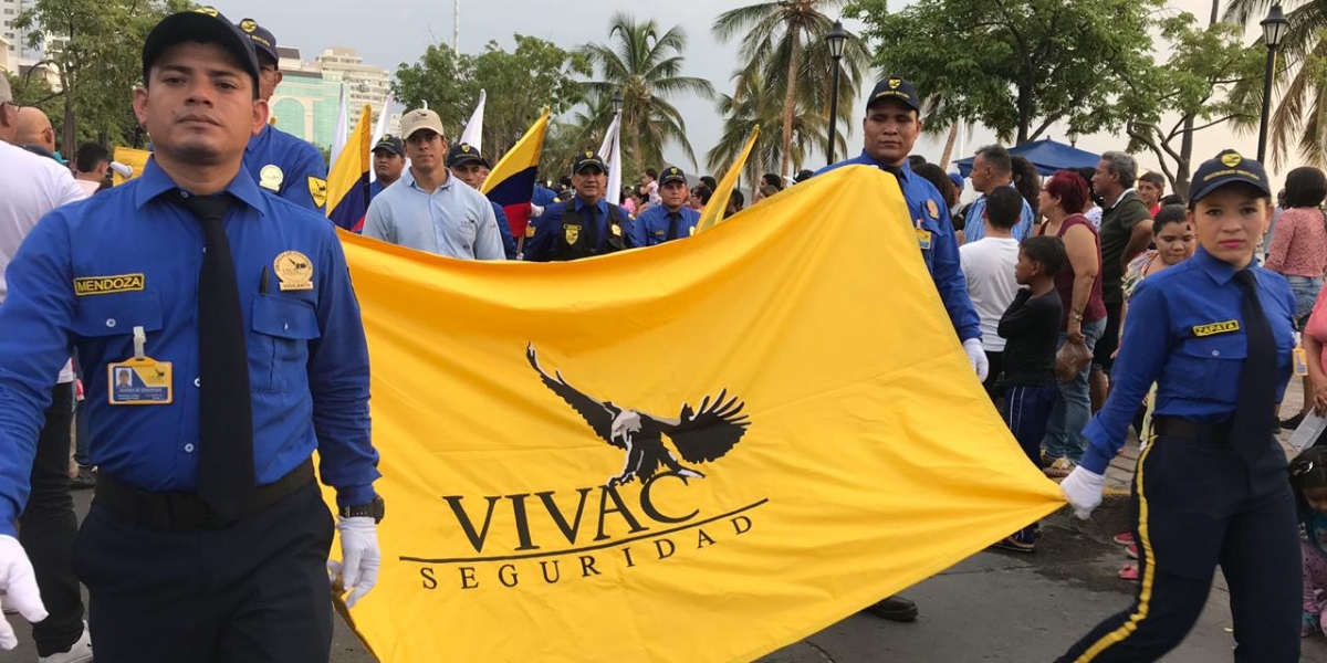 Seguimiento.co Vivac, empresa que brinda seguridad en la ciudad hizo presencia en el desfile