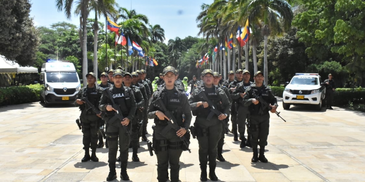 El escenario fue propicio para exaltar el trabajo que día a día hombres y mujeres, libran en la lucha por mejorar las condiciones de seguridad.