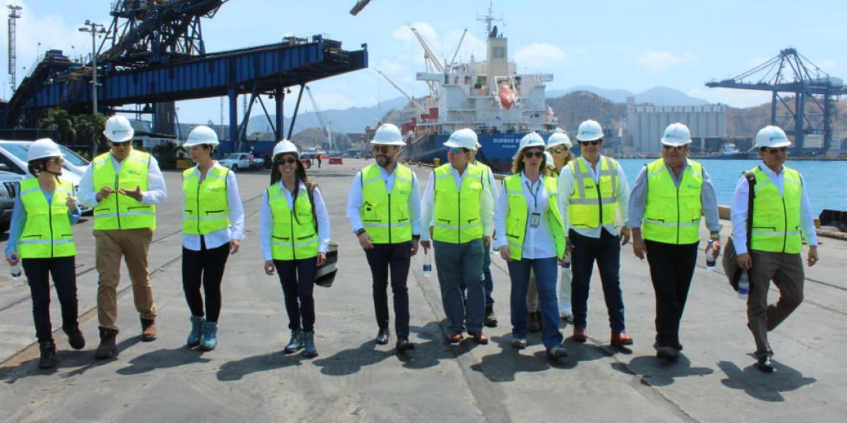 Visita del presidente de la Agencia Nacional de Hidrocarburos (ANH), Luis Miguel Morelli, quien acompañado de su comitiva conoció la logística, los servicios e infraestructura de la terminal marítima.