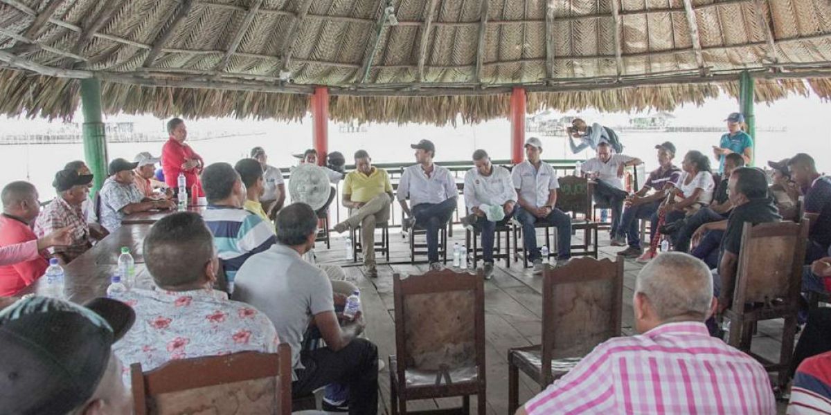 Prensa 'Mello' Cotes Reunión de 'El Mello' con aspirantes al concejo de Puebloviejo.
