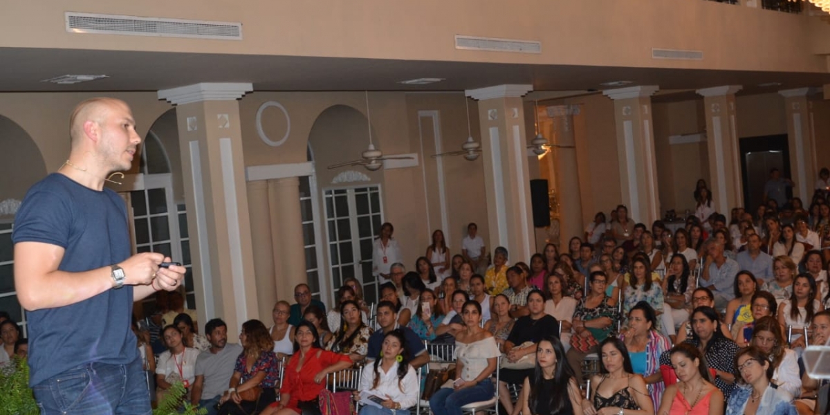 Carlos Jaramillo, conferencista