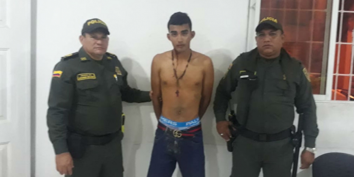 Policia Metropolitana El presunto asaltante fue identificado como Jhonny Kevin Acosta De La Cruz.