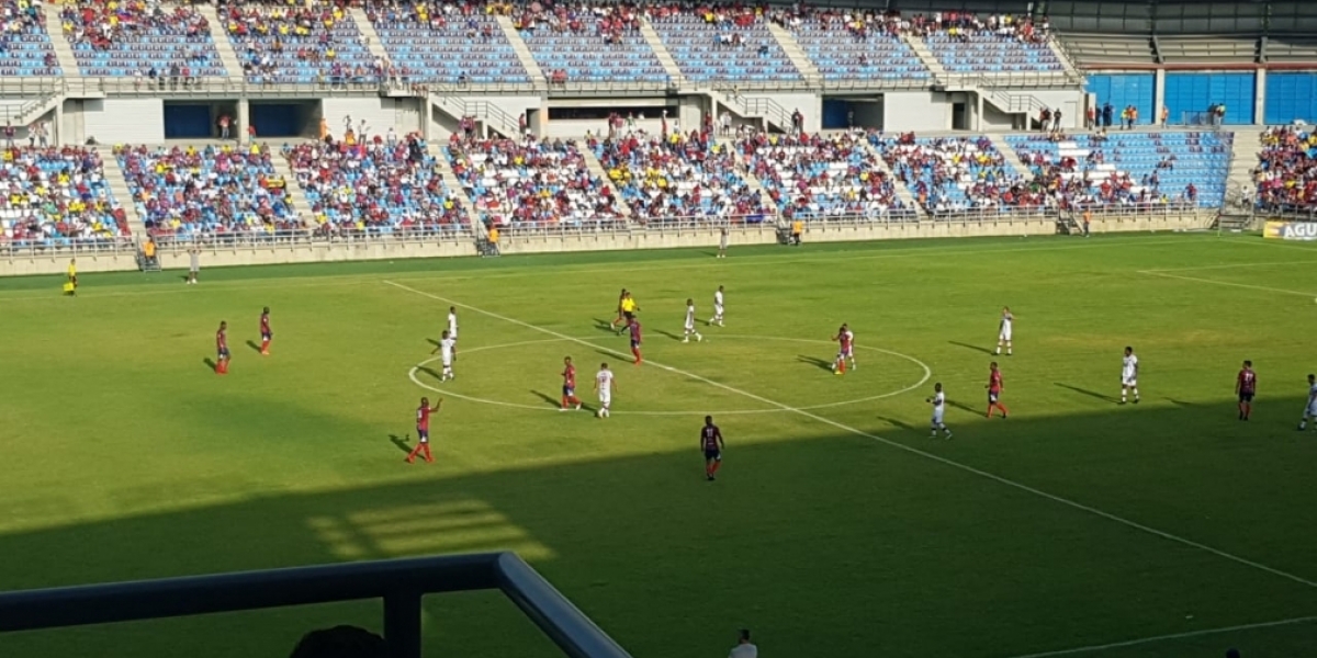 Todas las tribunas del estadio samario estarán habilitadas para el clásico costeño. 