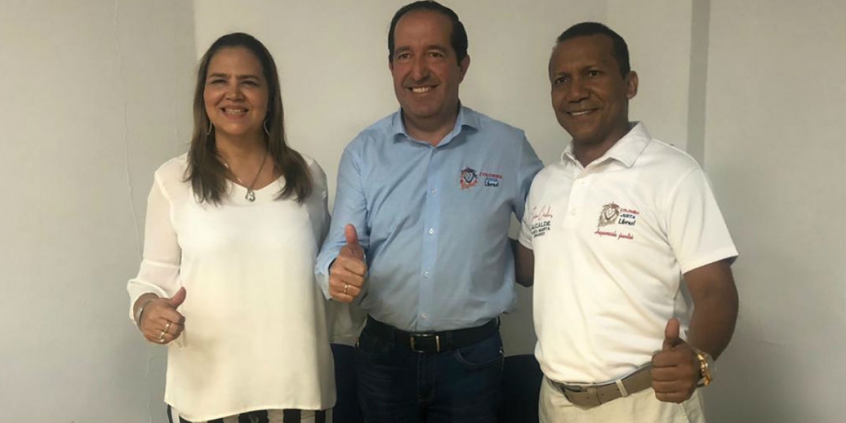 Seguimiento.co Emel Rojas acompañado por Jaime Cárdenas y María Teresa Fernández.