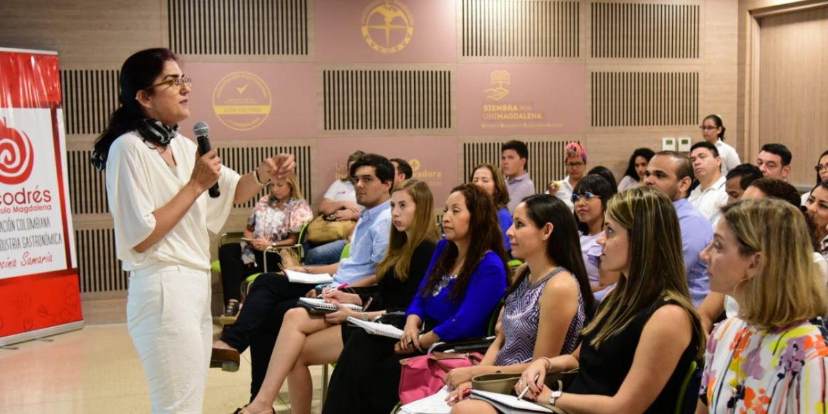 A la jornada realizada en el Auditorio Playa Grande del Edificio de Aulas Mar Caribe, de la Universidad del Magdalena, asistieron representantes de empresas como Procolombia, Invest In Santa Marta, Fontur, Cotelco Capítulo Magdalena.