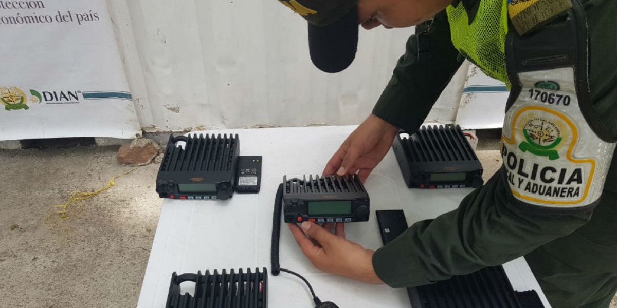 Policía Radios incautados.