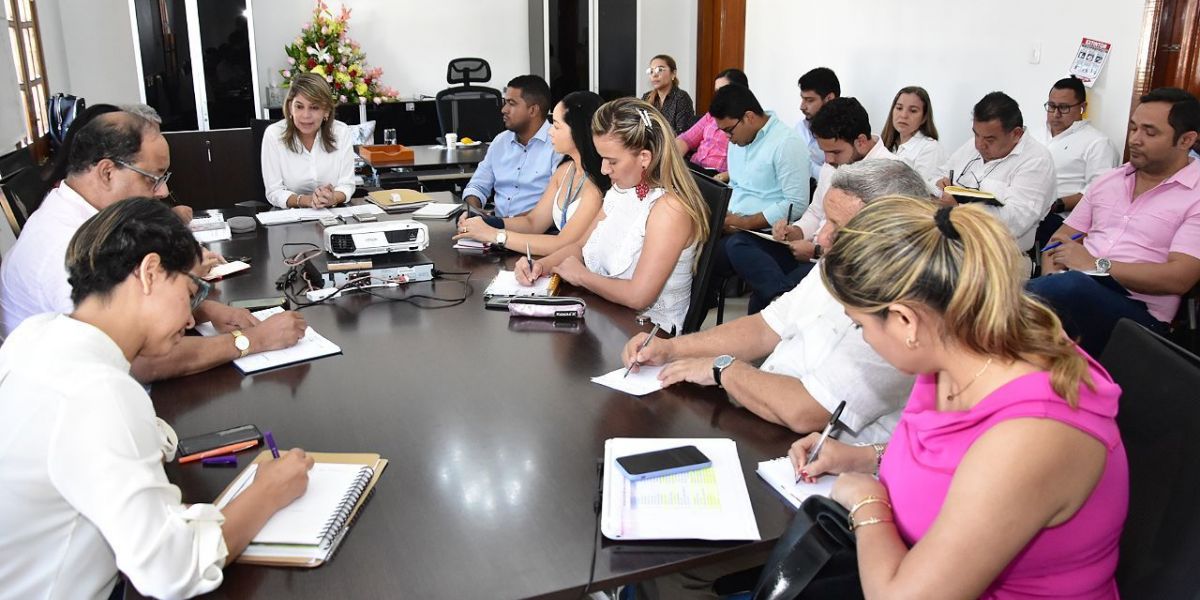 Alcaldía de Santa Marta Consejo de gobierno liderado por la alcaldesa Virna Johnson
