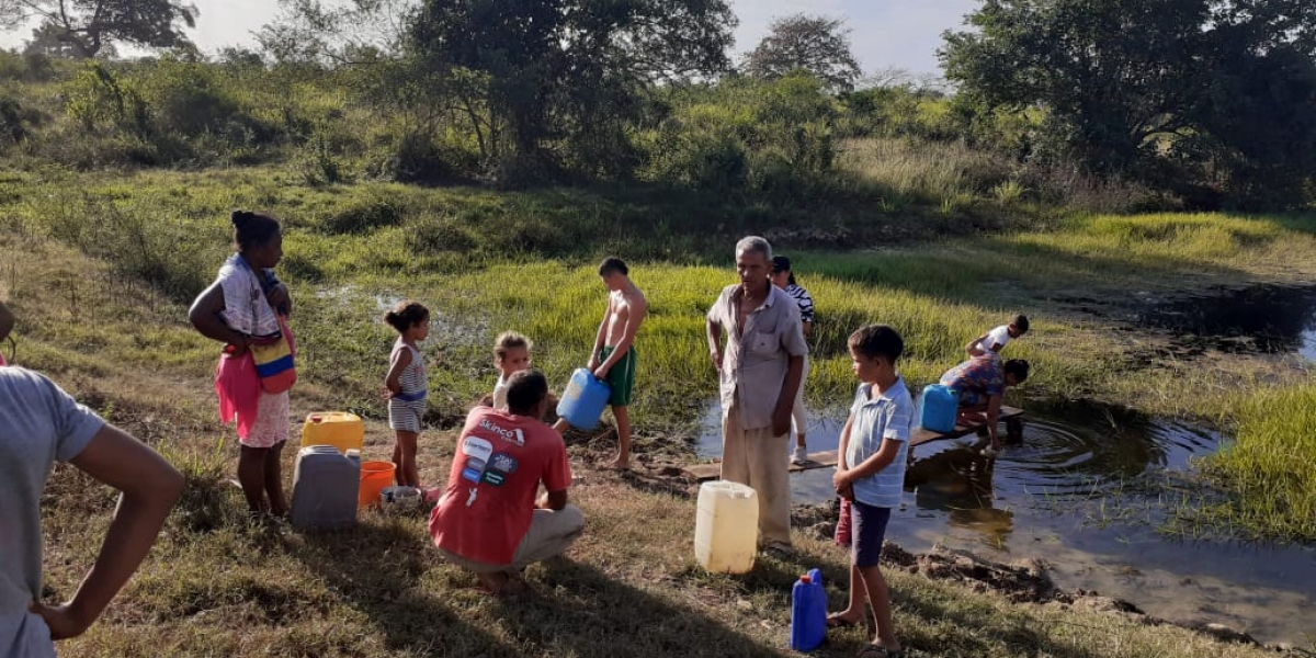 Los pobladores de Salaminita tienen que tomar el agua de un jagüey