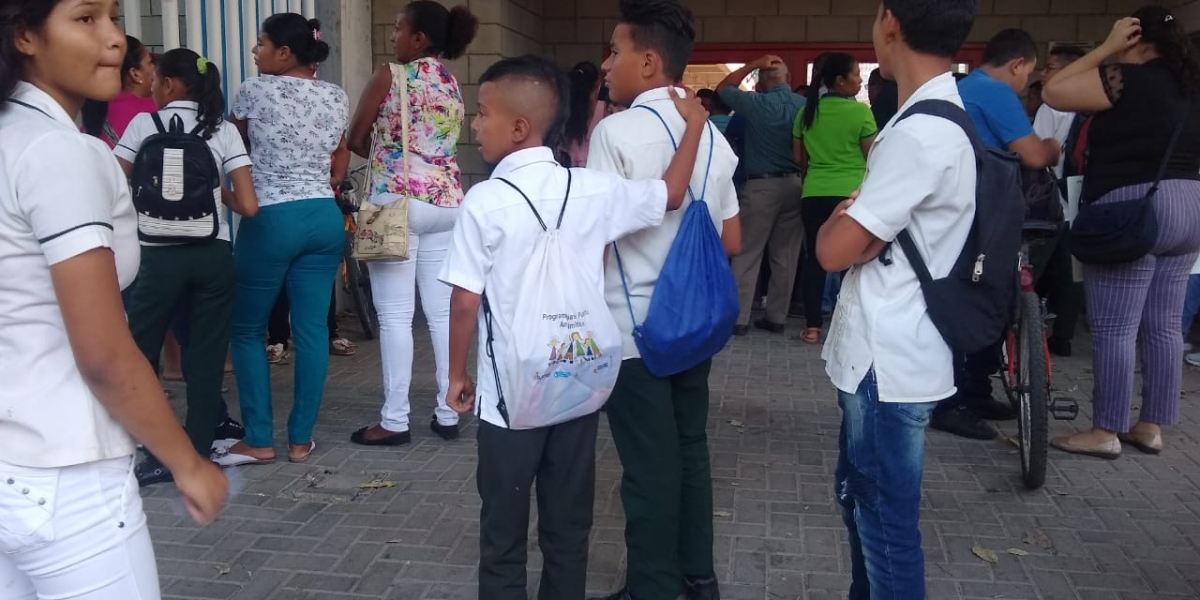 Los colegios públicos de Santa Marta iniciaron clases este lunes. 