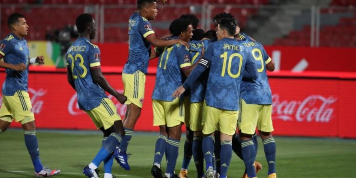 Celebración del gol de Lerma.