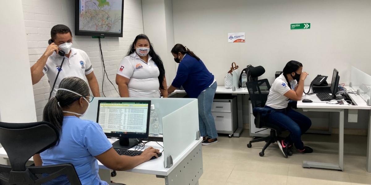 Cortesía Funcionarios de la Alcaldía estarán también atendiendo a la población.