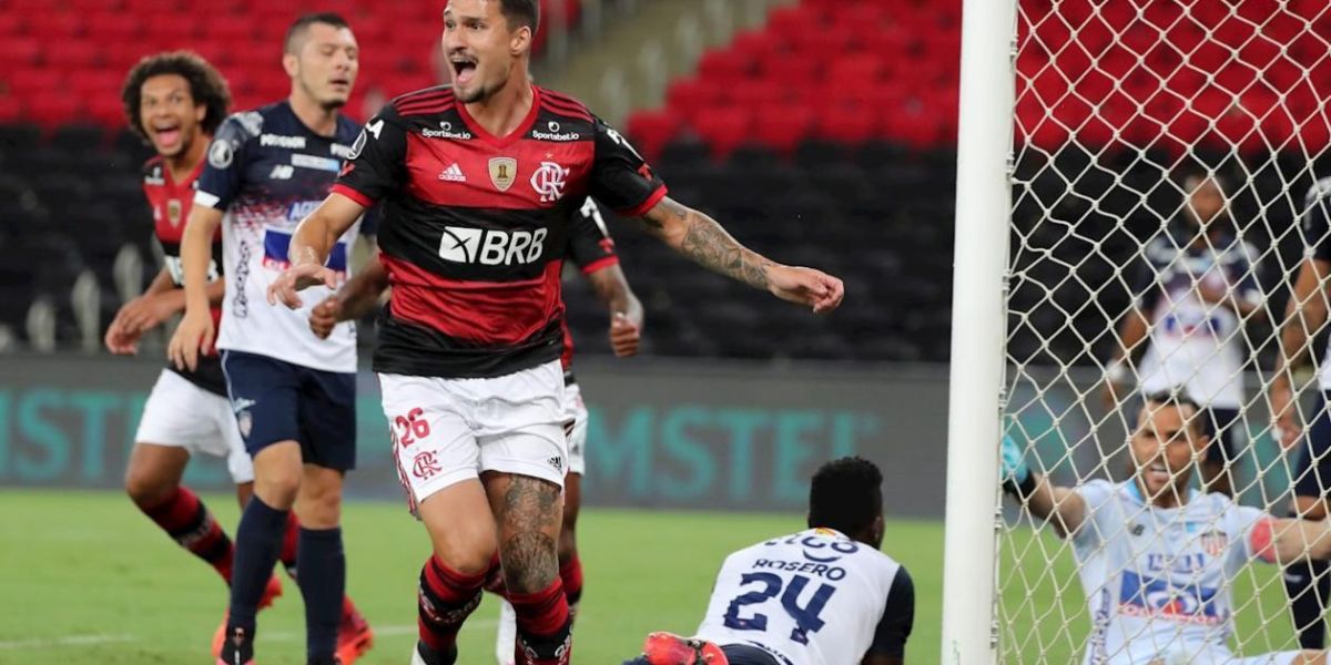 Flamengo clasificó a la siguiente ronda como líder del grupo.