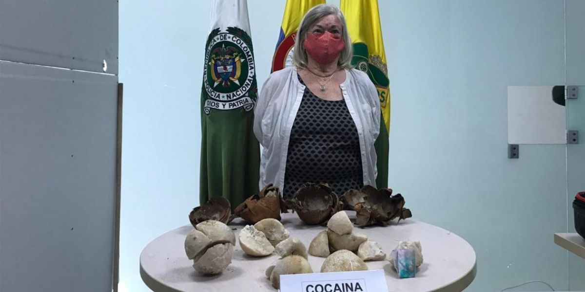 Policía Metropolitana de Barranquilla Esta fue la droga descubierta en los cocos.
