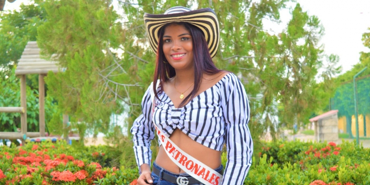 Daryelis Yiseth Estrada Ocampo, reina de las Fiestas Patronales de Algarrobo.