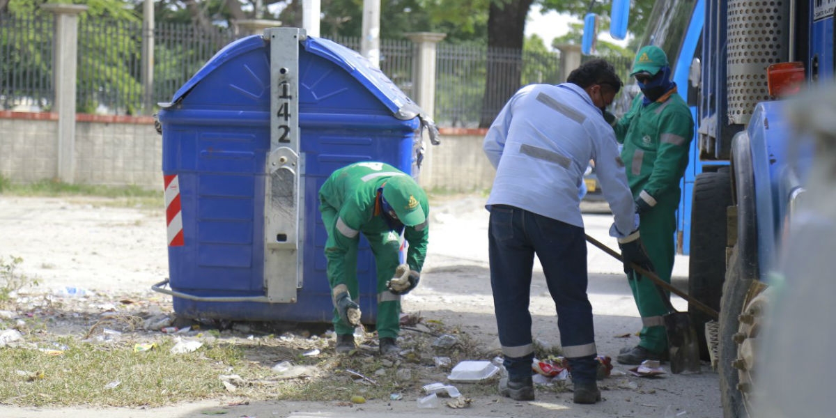 Trabajadores de Interaseo - referencia.