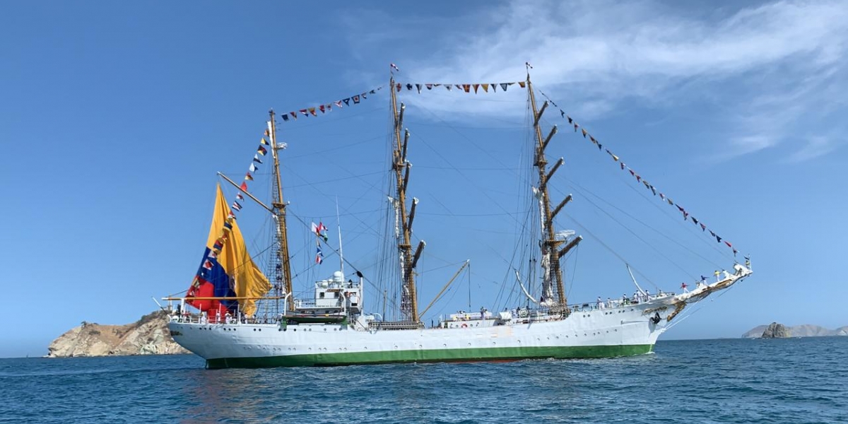 El Buque ARC Gloria de la Armada de Colombia arribó a Santa Marta a las 11:00 de la mañana.
