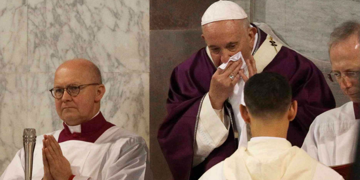 Papa Francisco resfriado.