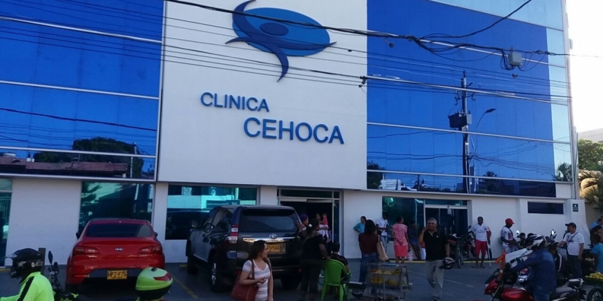 Seguimiento.co La niña está delicada, su familia espera que la clínica autorice rápido la valorización del neurocirujano pediatra.