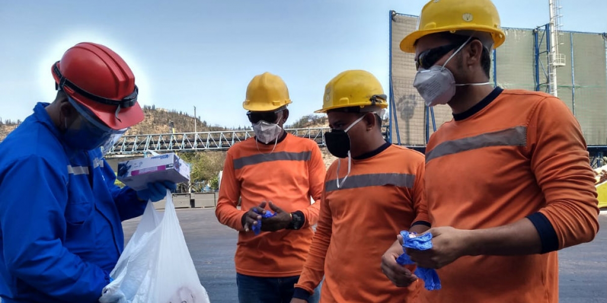 Trabajadores del Puerto reciben elementos de protección.