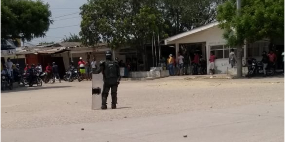 La Policía controló el intento de saqueo en el municipio. 