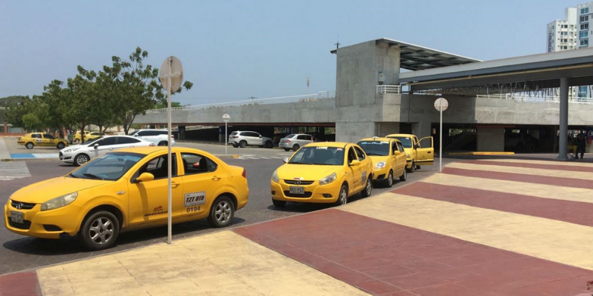 Cortesía Taxistas que laboran a las afueras del centro comercial Buenavista.