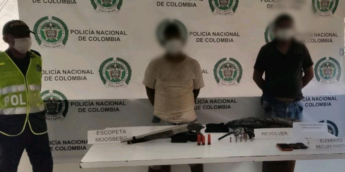 Las personas capturadas fueron identificadas como Roberto Carlos Manga Algaray y Roberto Carlos Colina Palacios.