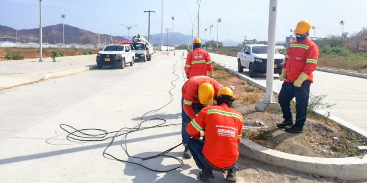 Trabajos en las afueras del Sierra Nevada.