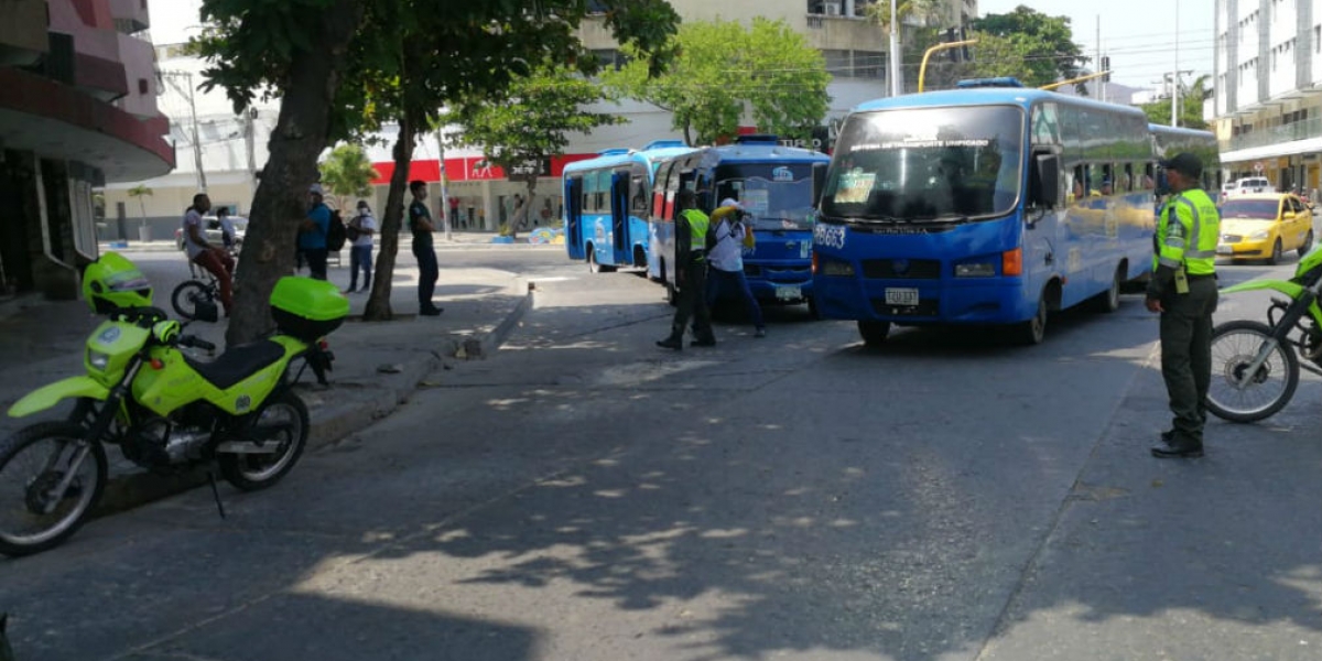 Operativos a busetas en la ciudad.