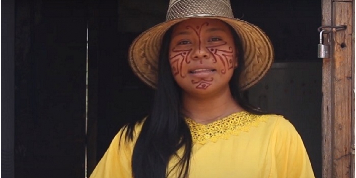 Una ‘Sergista’ conduce el informativo Wayuu 'Sulu'upüna Woumain: desde el territorio'. 