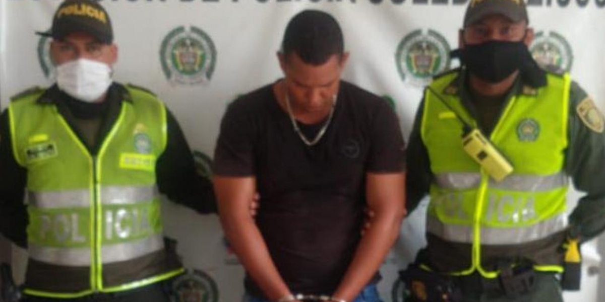 Policía Franklin Rafael Buzón Jiménez, el capturado.