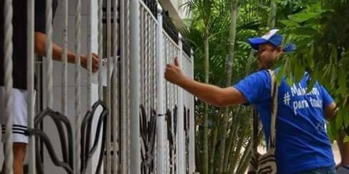 Kevin Lara, en su actividad de líder comunal.