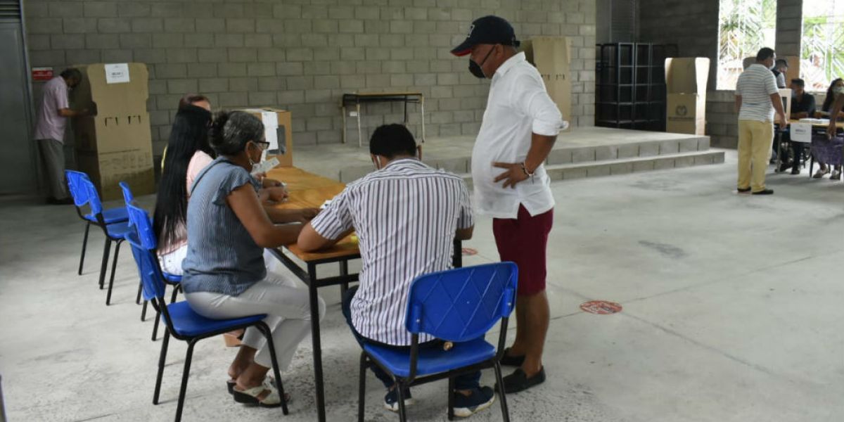 Puesto de votación en San Zenón.