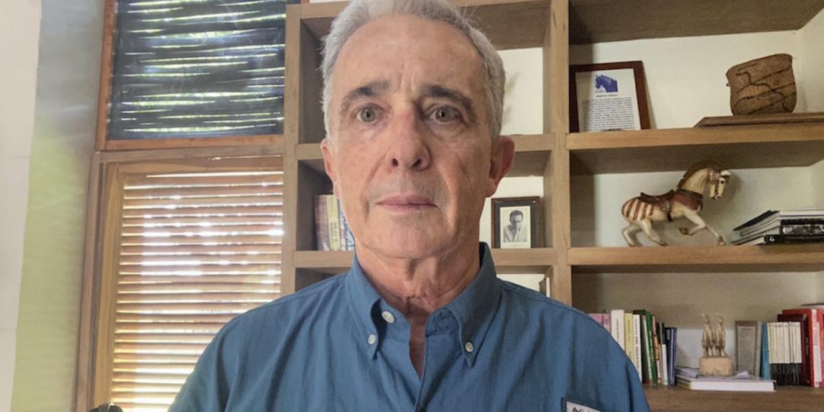 Twitter Álvaro Uribe Vélez, exsenador de la República.