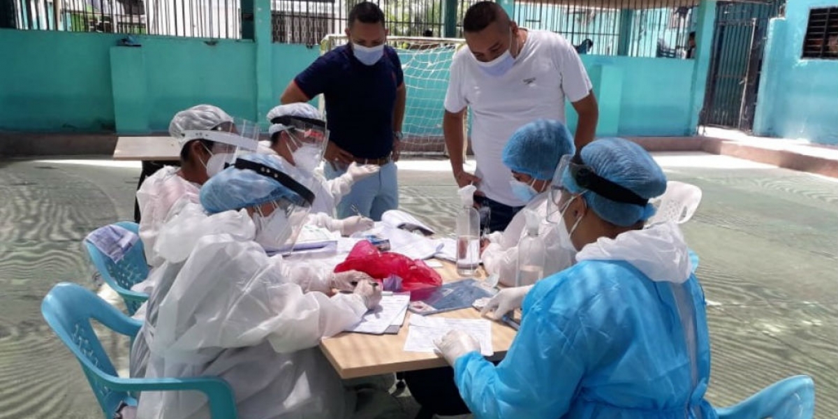 Toma de muestras en la cárcel 'Rodrigo de Bastidas'.