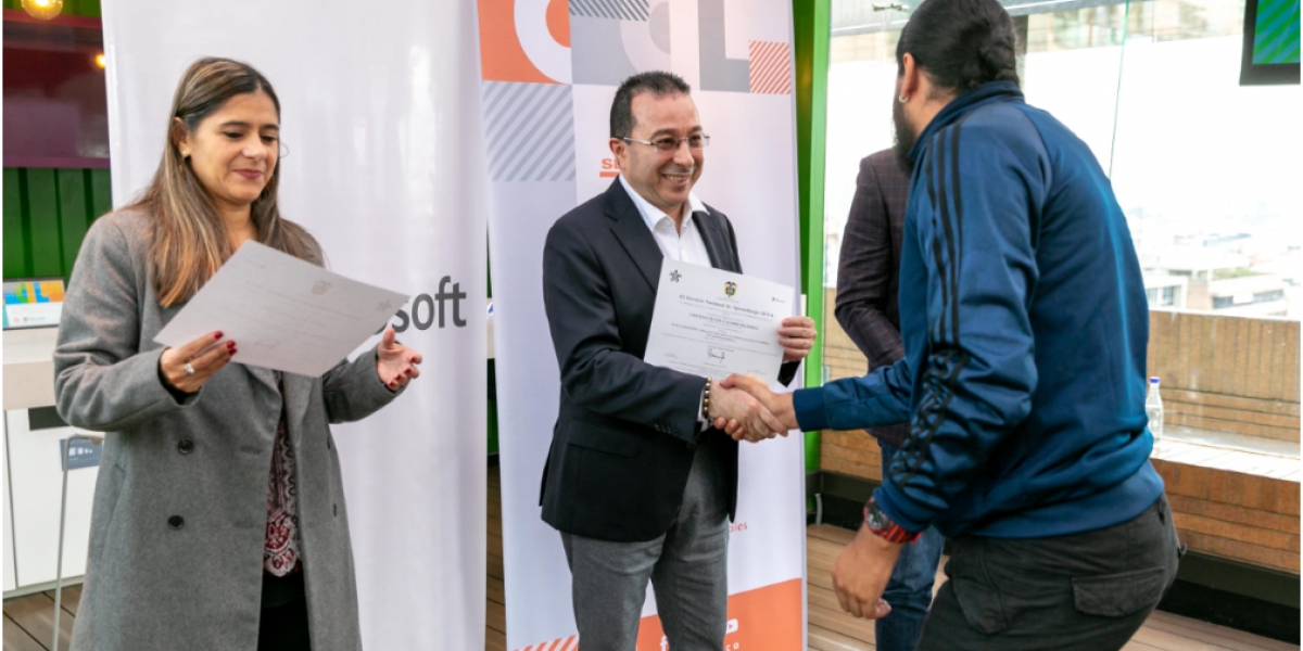 Sena Desde el pasado lunes y hasta el próximo 4 de octubre se realizarán las inscripciones para la Certificatón para aquellos trabajadores que tienen conocimientos y habilidades adquiridos de manera empírica y no cuentan con una acreditación académica.
