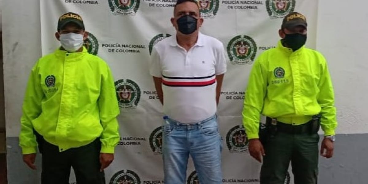 El capturado fue puesto a disposición de la Fiscalía para que responda por los hechos.