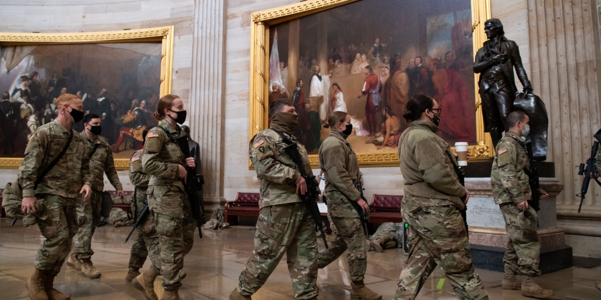 Los militares se tomaron el Capitolio para evitar que se presente una nueva irrupción civil.