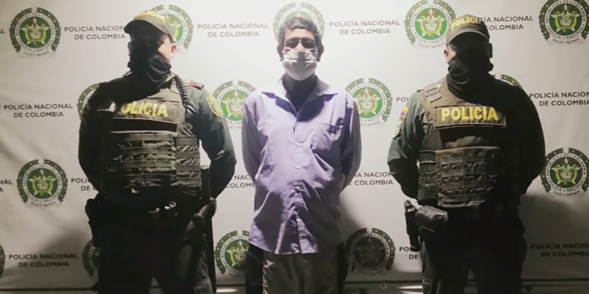 Policía Metropolitana de Santa Marta Los uniformados fueron alertados por la comunidad. El presunto agresor fue puesto a disposición de la Fiscalía.