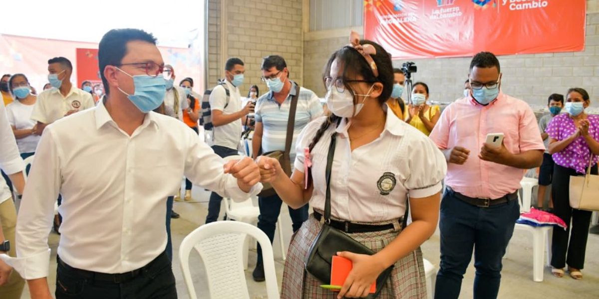 El pasado miércoles el gobernador anunció el regreso a clases presenciales. 