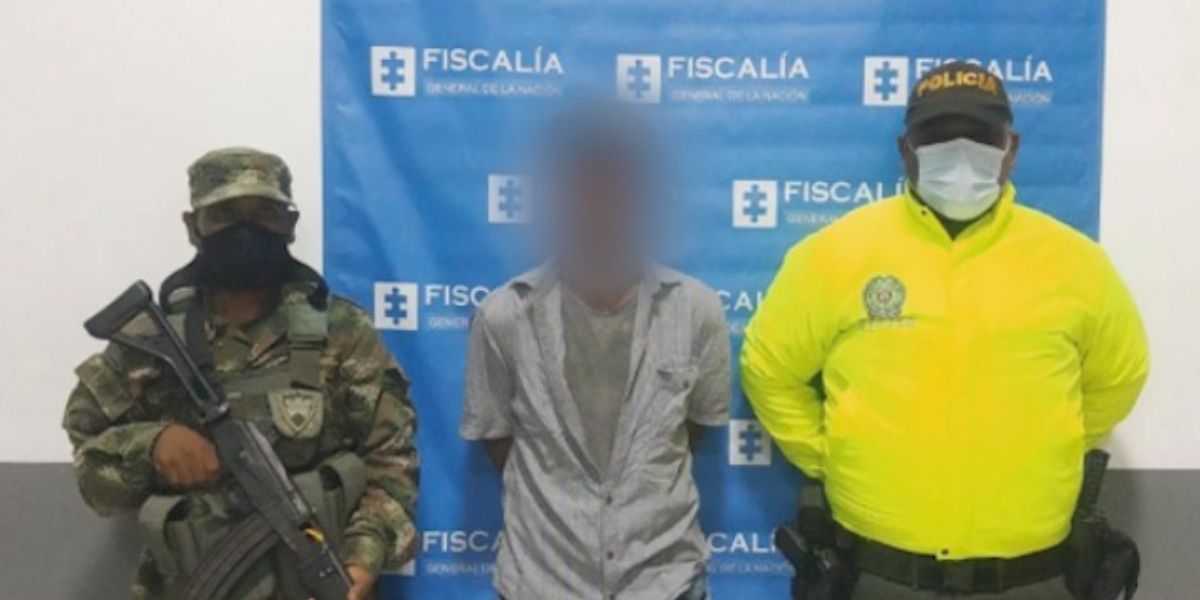 La captura del procesado fue materializada por uniformados de la Policía Nacional y del Ejército Nacional.