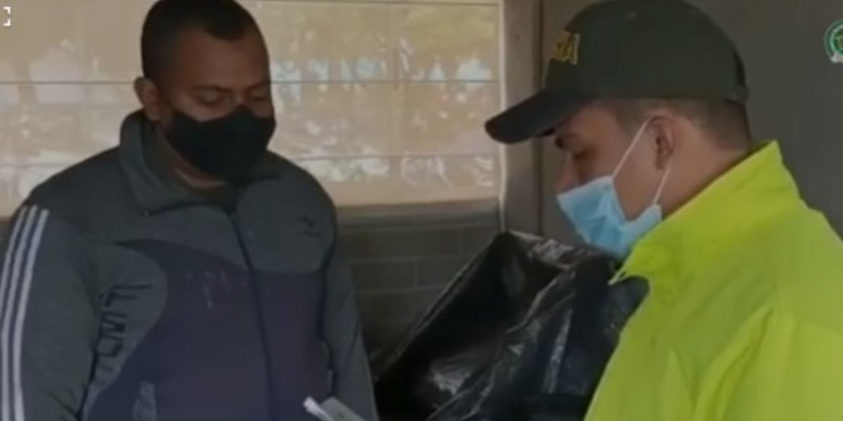 Captura de Video. Los cuatro integrantes de la Policía Nacional fueron capturados en Segovia.