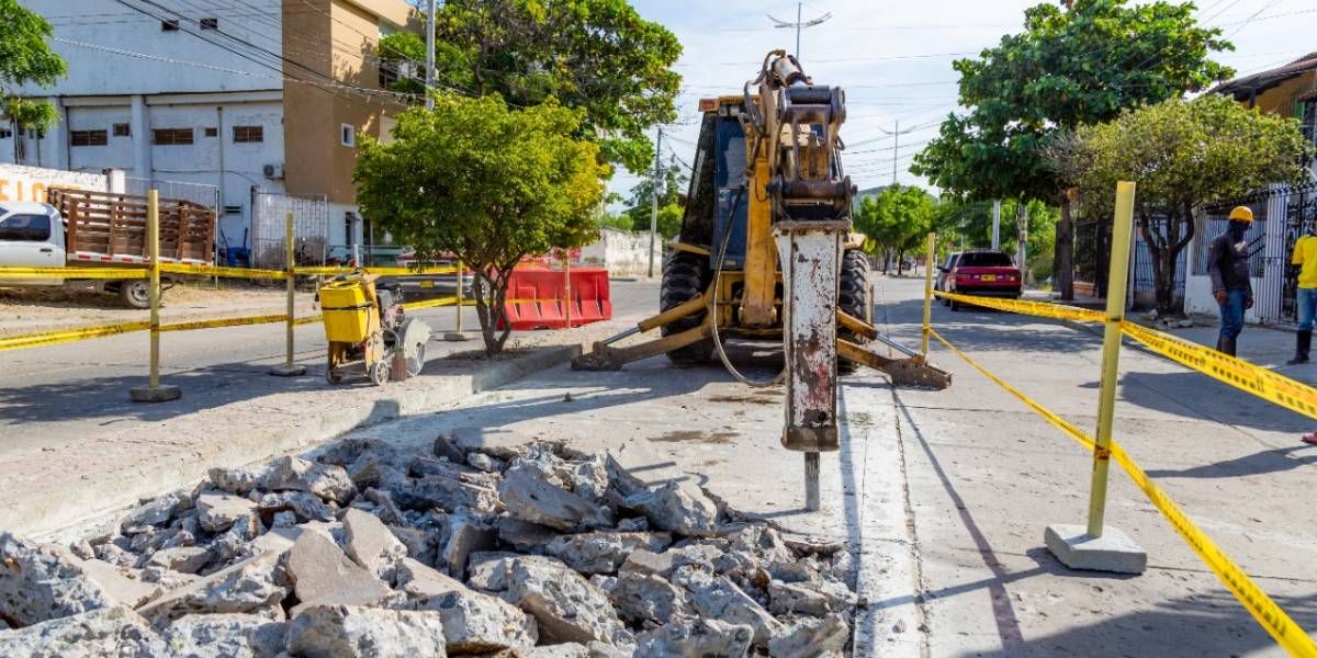Alcaldía Obras de reposición de tuberías en el colector Tamacá.
