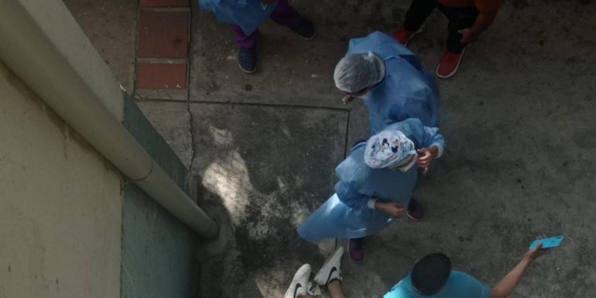 Zona Cero Atención a la menor que cayó al vacío.