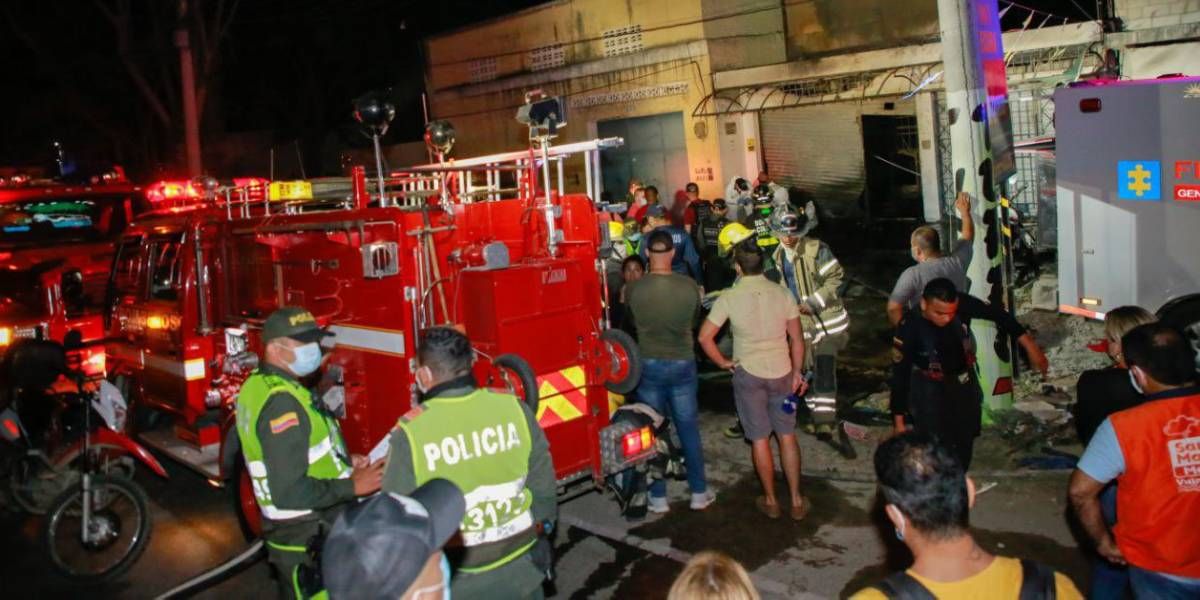 Alcaldía Bomberos en el lugar de los hechos.