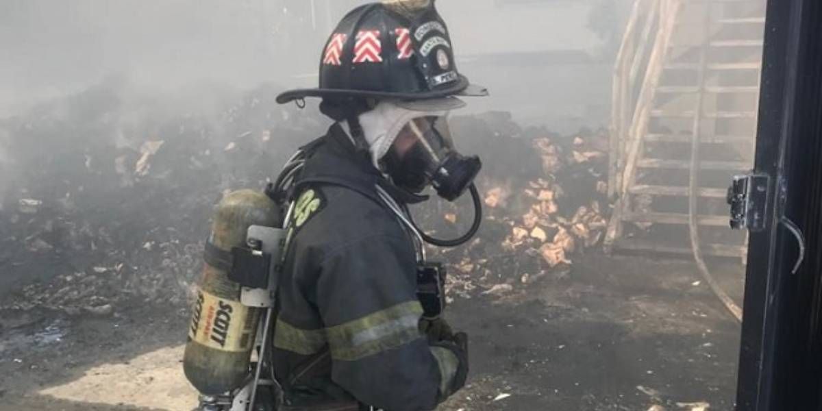 Incendio en el Inem Simón Bolívar.