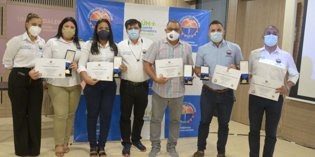 Seguimiento Estudiantes premiados.