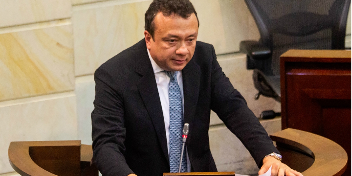 Internet Eduardo Pulgar, senador capturado.