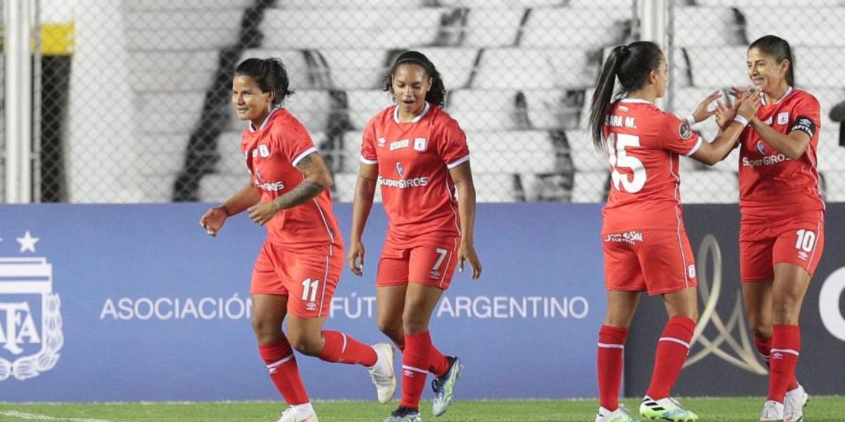 'Las Escarlatas' suman dos triunfos en el torneo continental. 