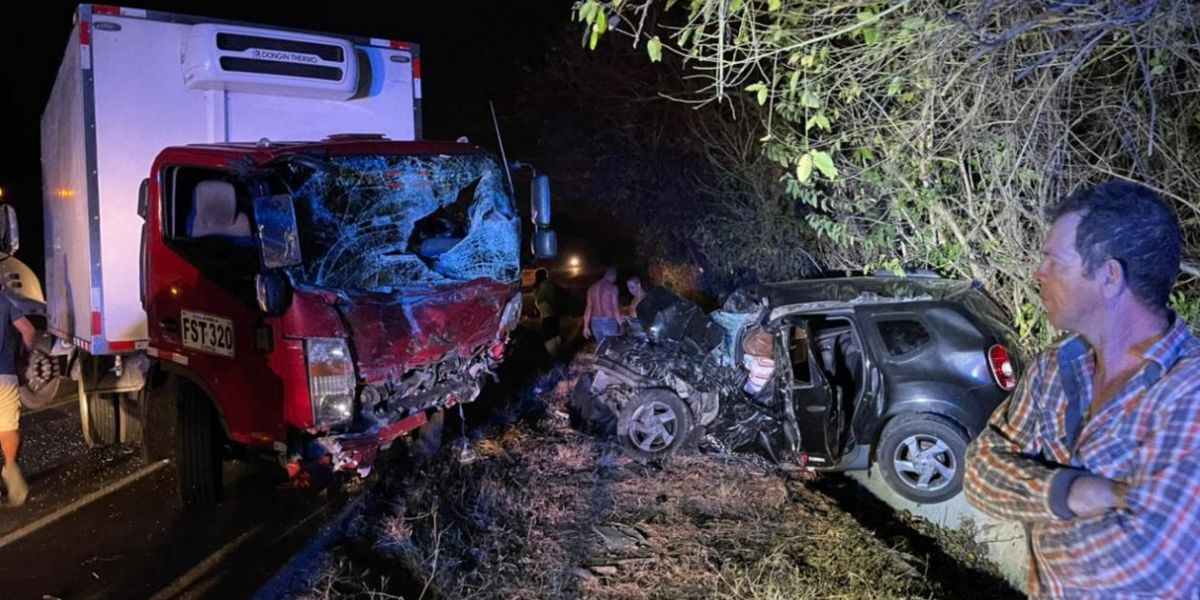 Así quedaron los vehículos tras el accidente.