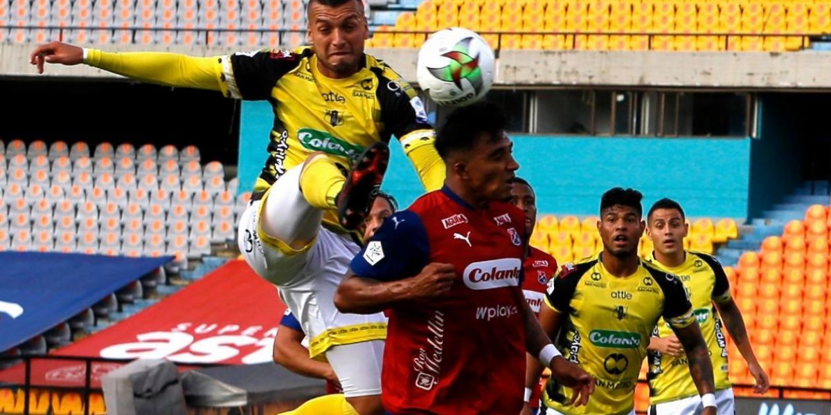 Acción del partido de Alianza Petrolera ante Medellín.